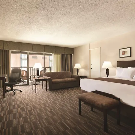 Radisson Hotel Louisville North Jeffersonville Exterior photo