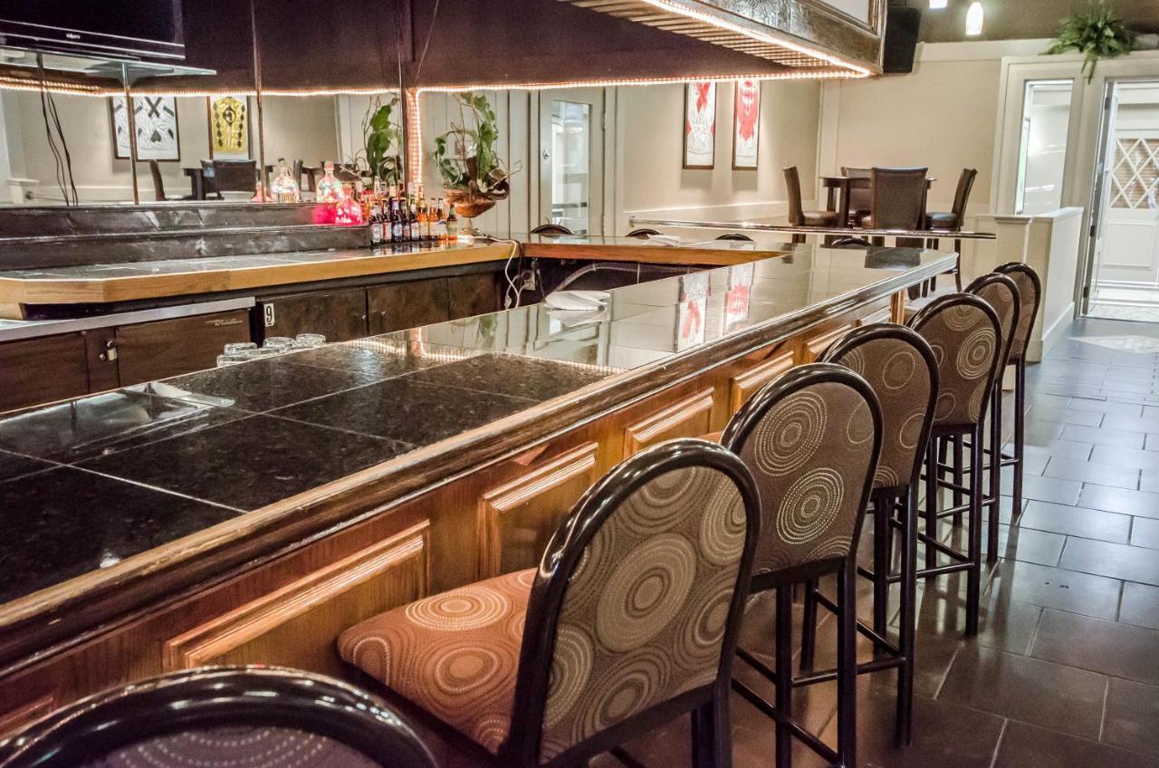 Radisson Louisville North 3*